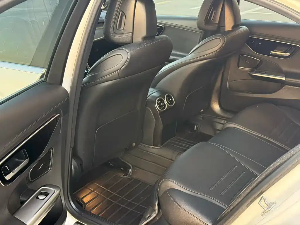 Mercedes-Benz C-Class — миниатюра 5