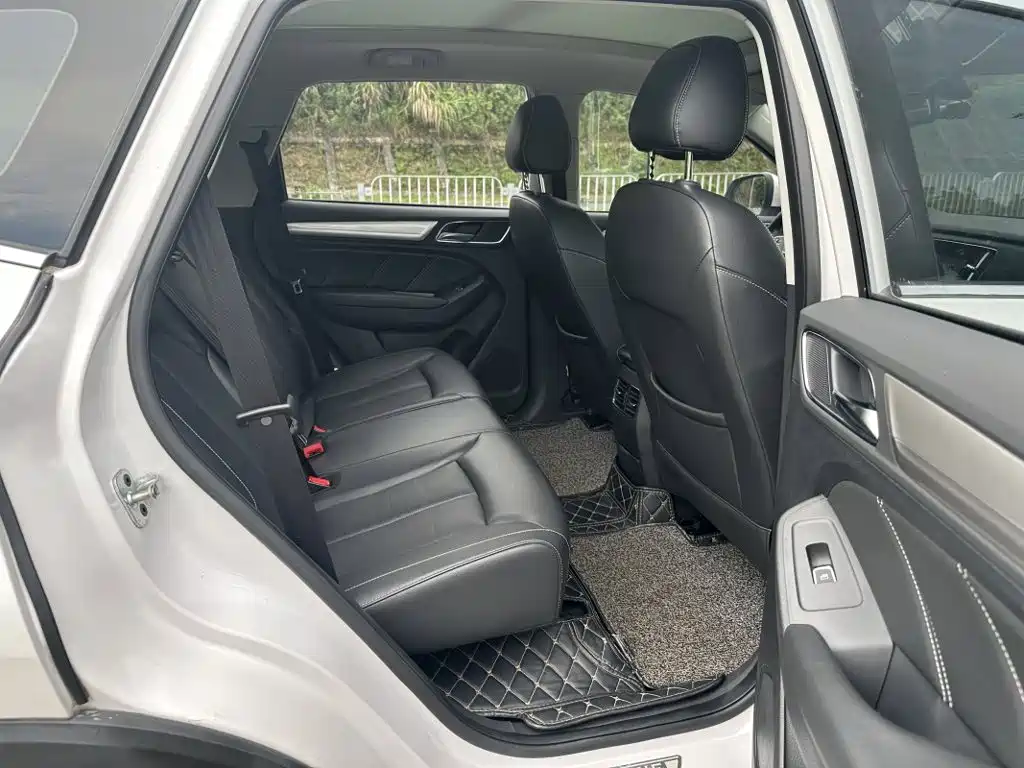 Roewe RX5 New Energy — миниатюра 10