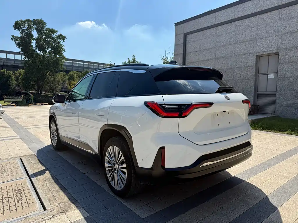 NIO ES6 — миниатюра 15