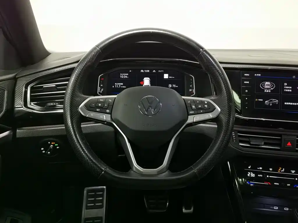Volkswagen X — миниатюра 11