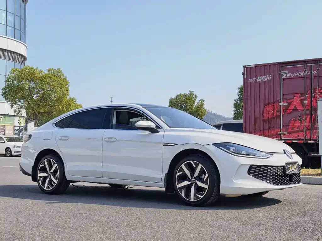 Volkswagen Lamando — миниатюра 2