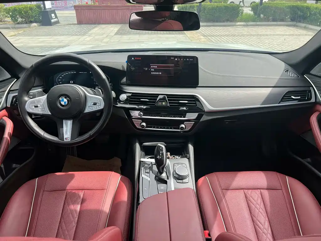 BMW 5 Series — миниатюра 7