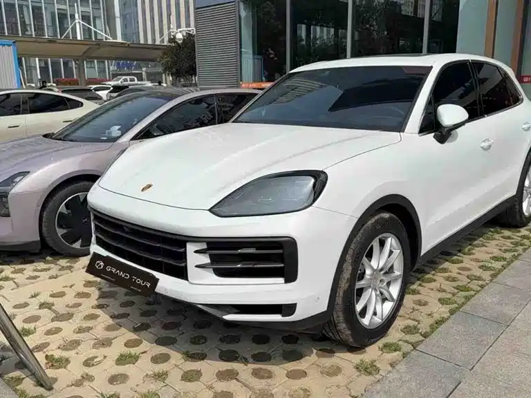 Porsche Cayenne 2023