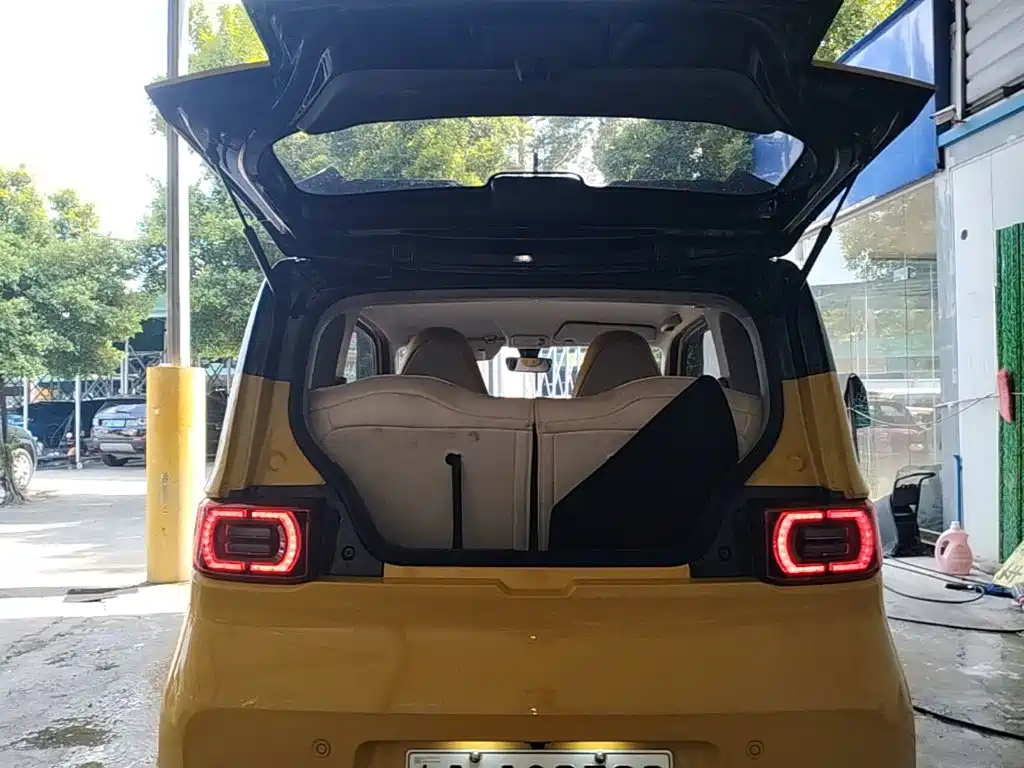 Wuling MINIEV — миниатюра 19