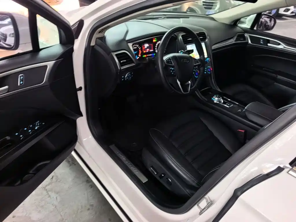 Ford Mondeo — миниатюра 16