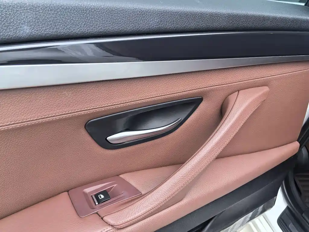 BMW 5 Series — миниатюра 36