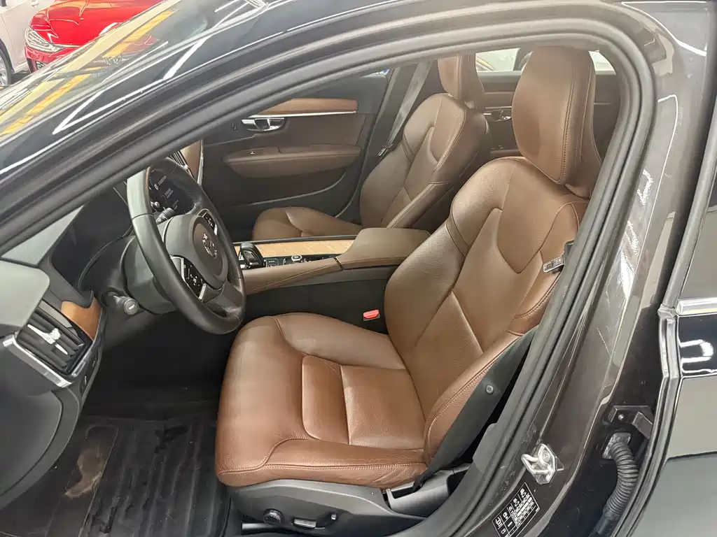 Volvo S90 — миниатюра 9