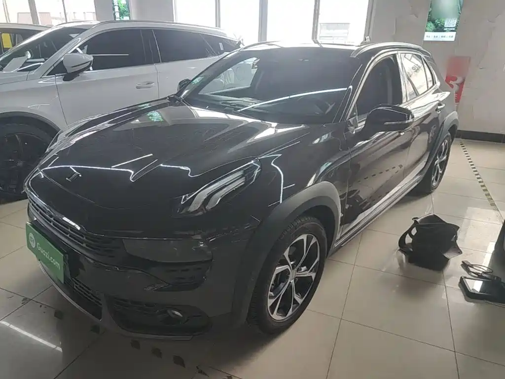 Lynk & Co 02