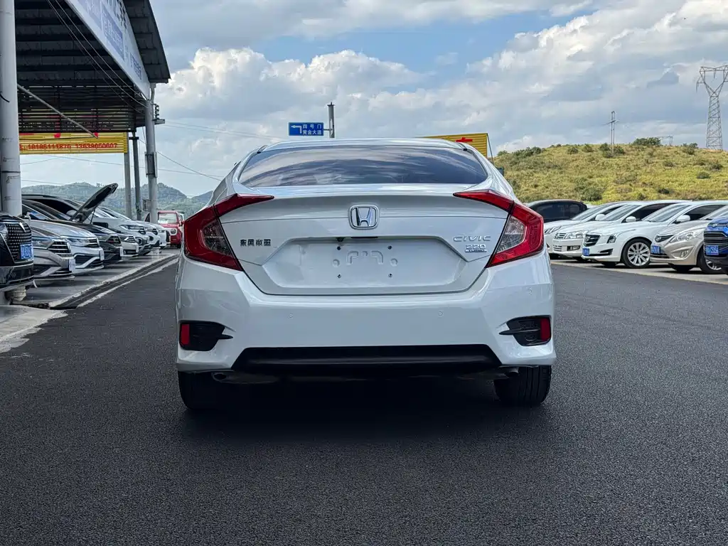 Honda Civic — миниатюра 14