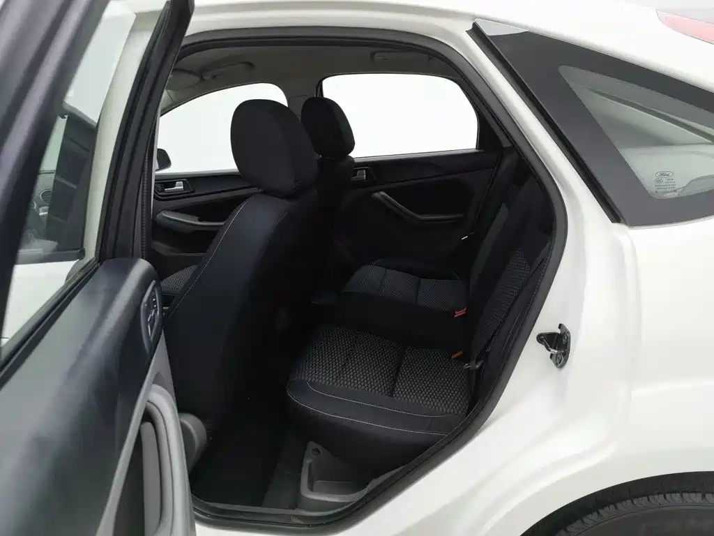 Ford Focus — миниатюра 15