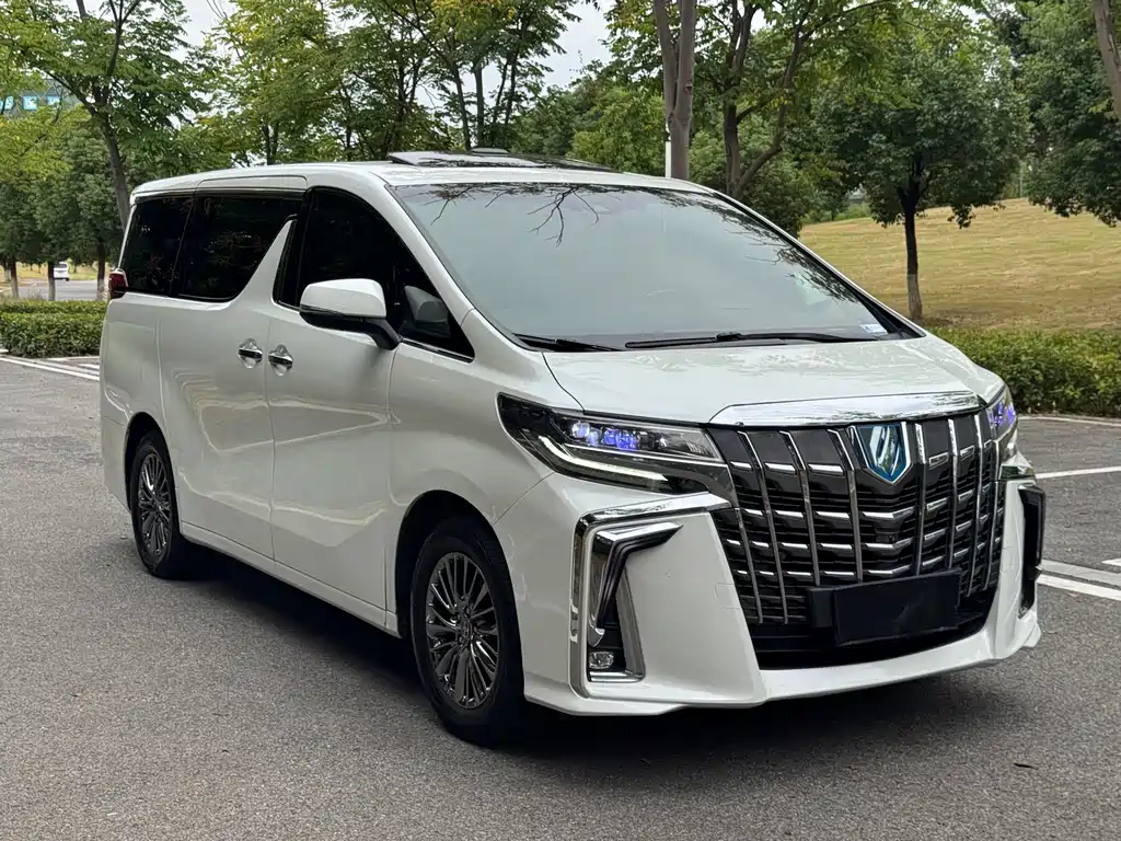 Toyota Vellfire — миниатюра 3