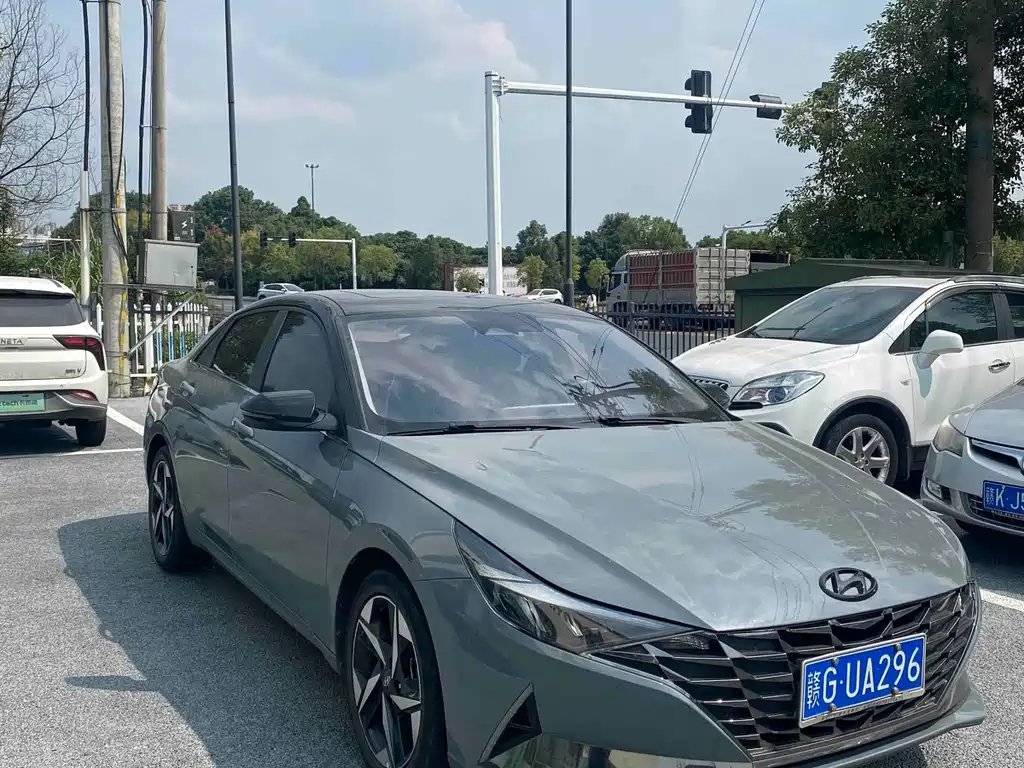 Hyundai Elantra — миниатюра 3
