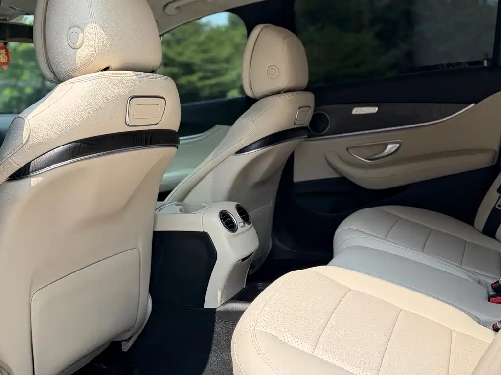 Mercedes-Benz E-Class — миниатюра 6