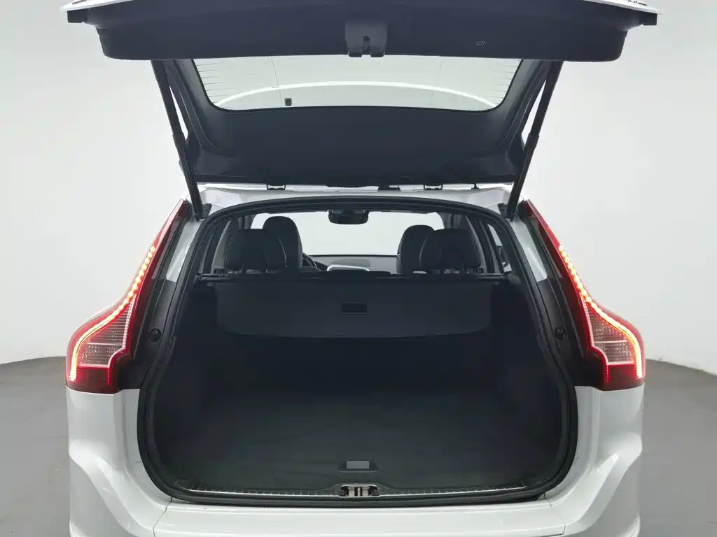 Volvo XC60 — миниатюра 16