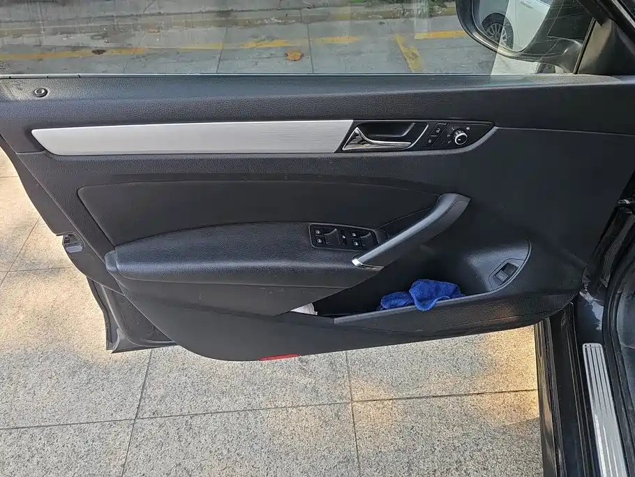 Volkswagen Passat — миниатюра 7