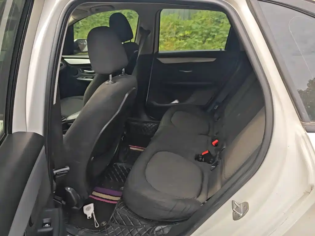 BMW 2 Series Active Tourer — миниатюра 17