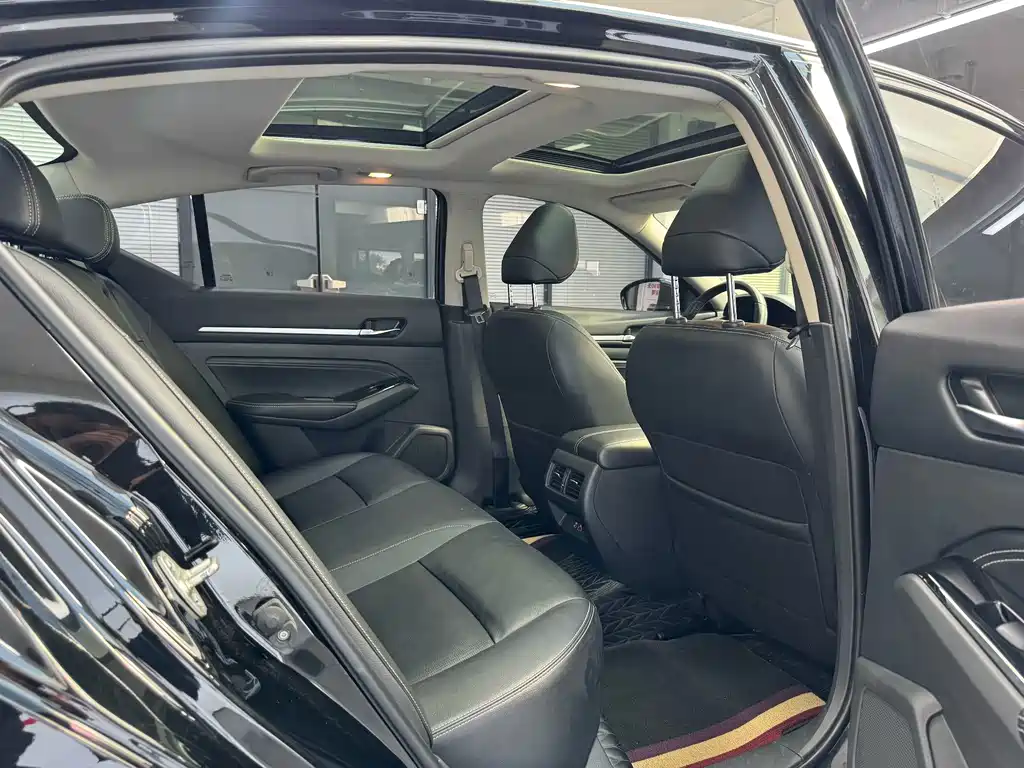 Nissan Teana — миниатюра 12