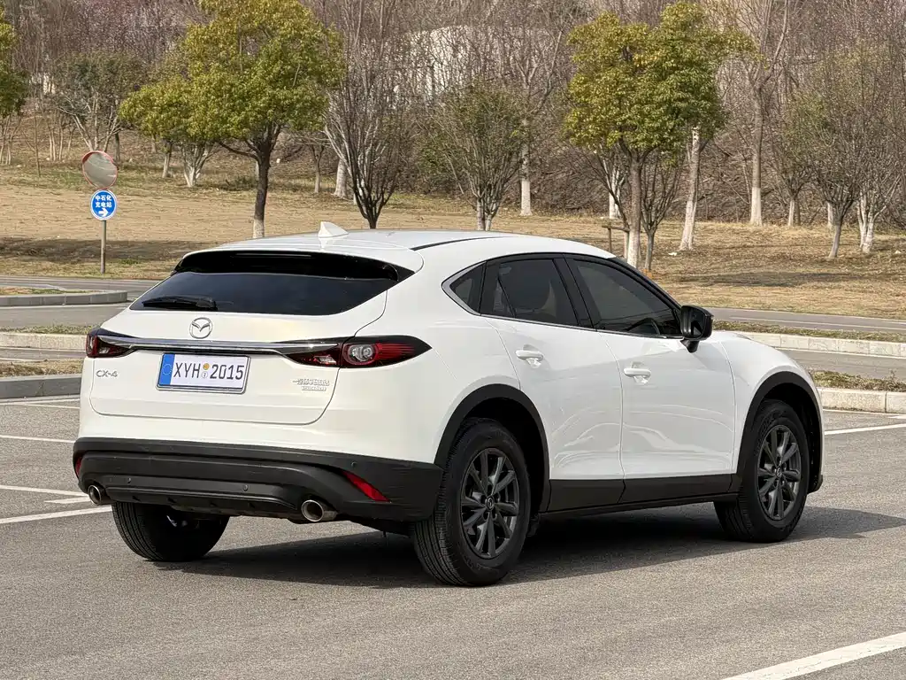 MAZDA CX 4