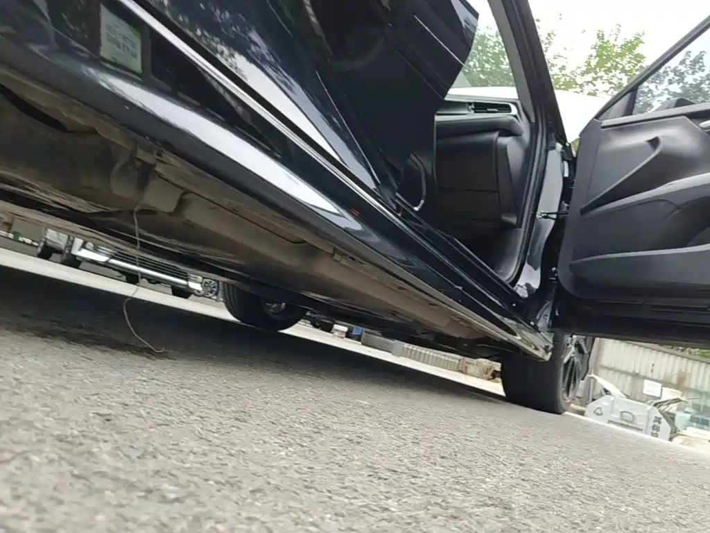 Toyota Camry — миниатюра 21