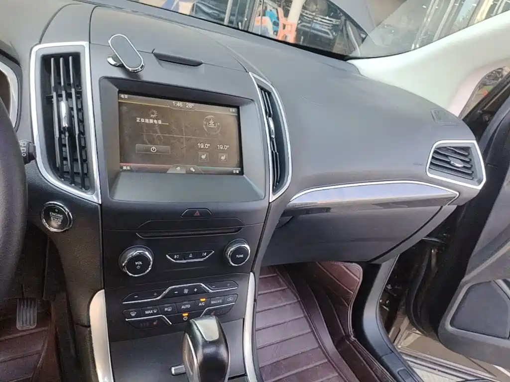 Ford Edge — миниатюра 13