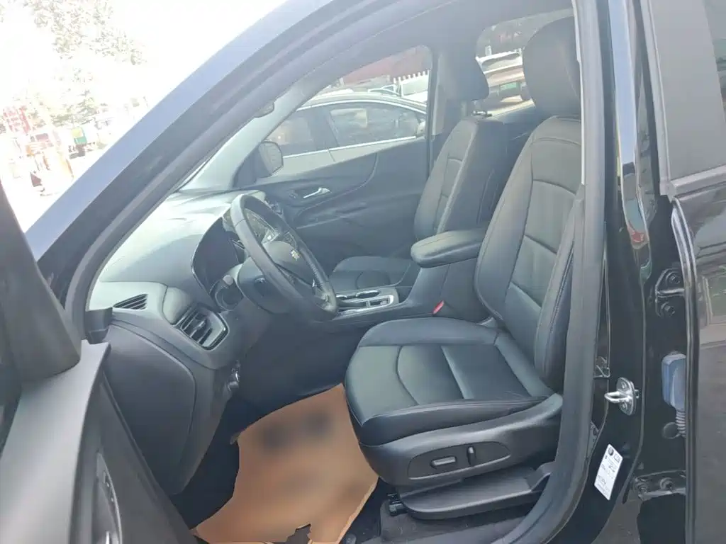 Chevrolet Equinox — миниатюра 15