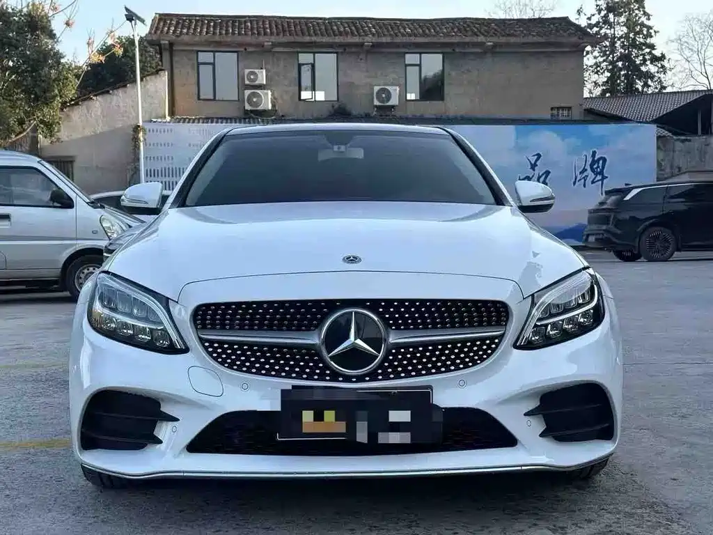 Mercedes-Benz C-Class — миниатюра 4