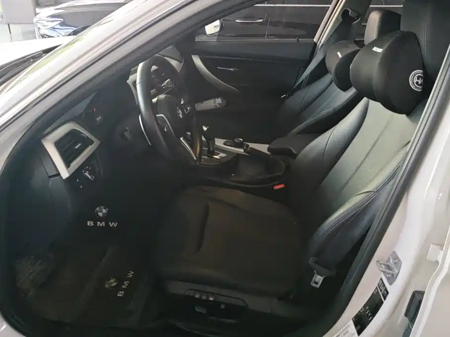 BMW 3 Series — миниатюра 9