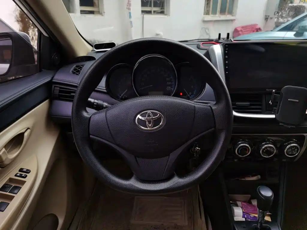 Toyota Yaris L — миниатюра 11
