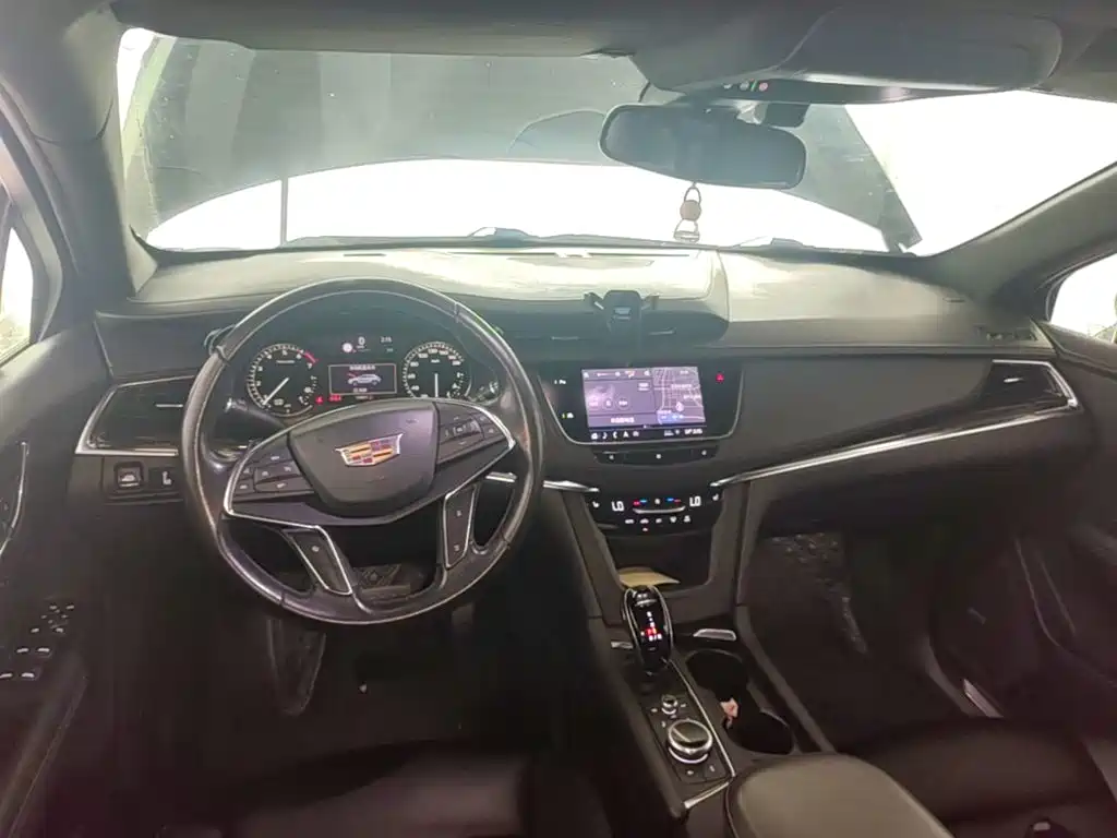 Cadillac XT5 — миниатюра 10