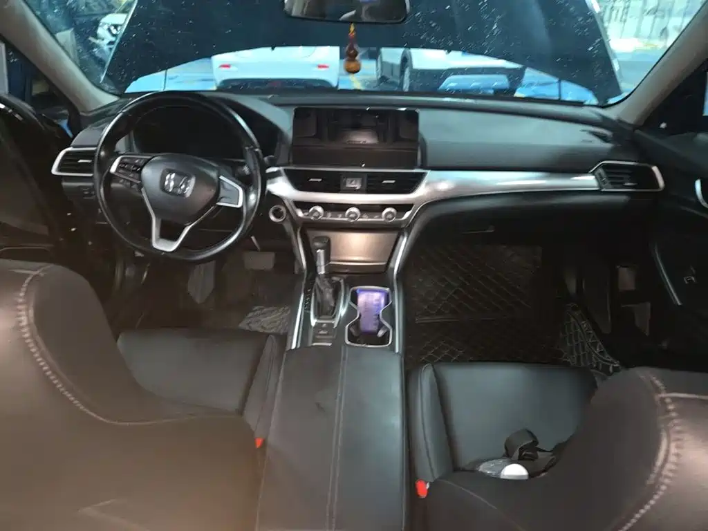 Honda Accord — миниатюра 10