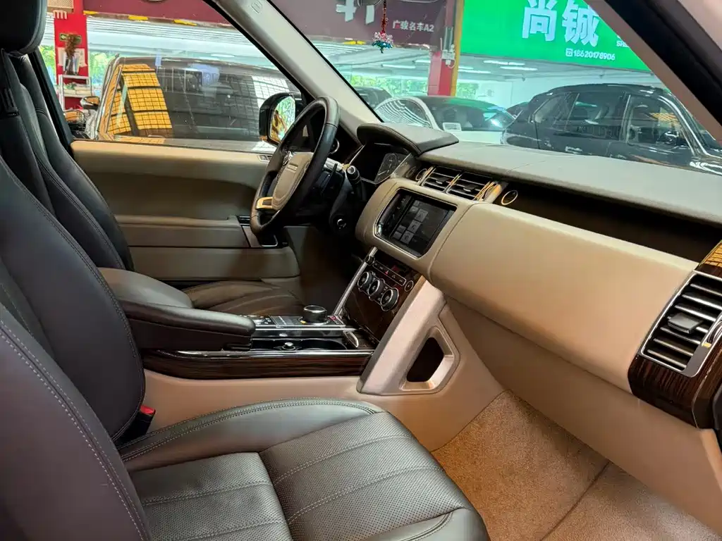 Land Rover Range Rover — миниатюра 5