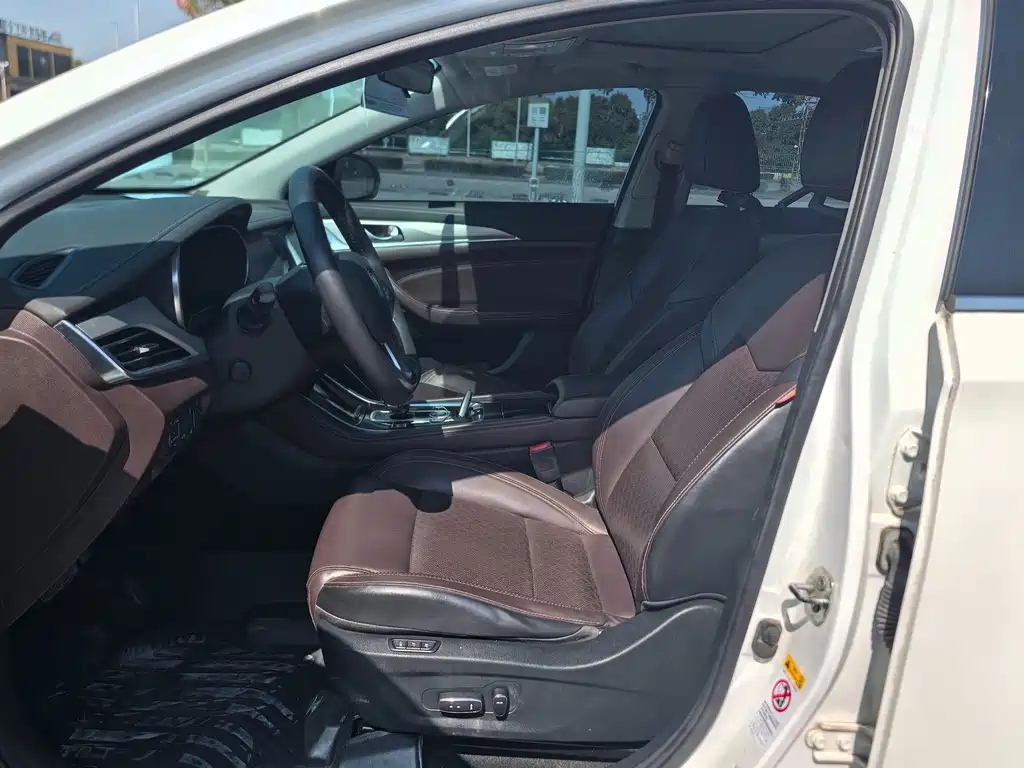 Changan Eado New Energy — миниатюра 5