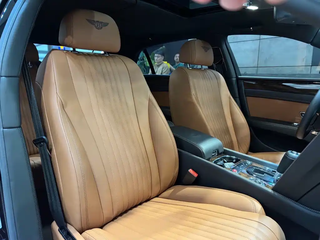 Bentley Flying Spur — миниатюра 14