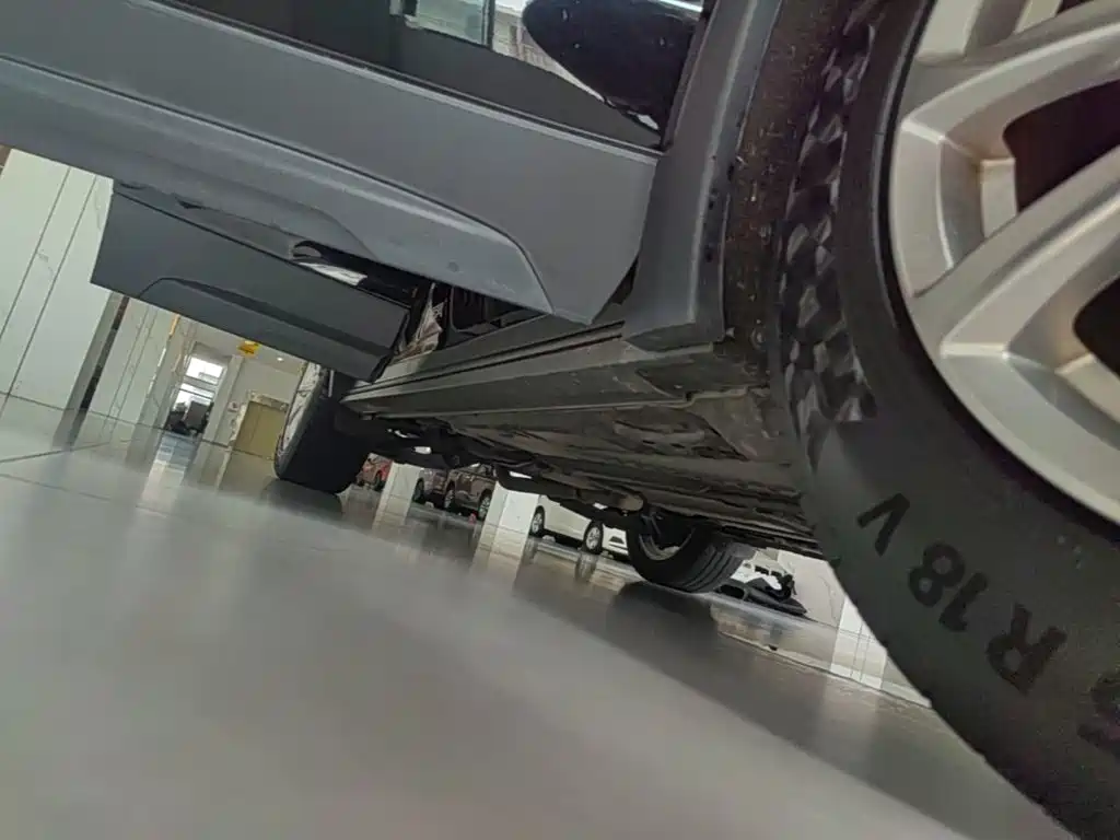 Cadillac XT4 — миниатюра 21