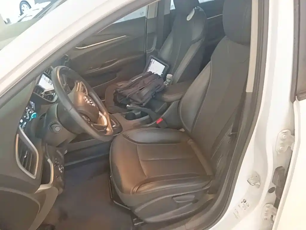 Buick Excelle — миниатюра 15