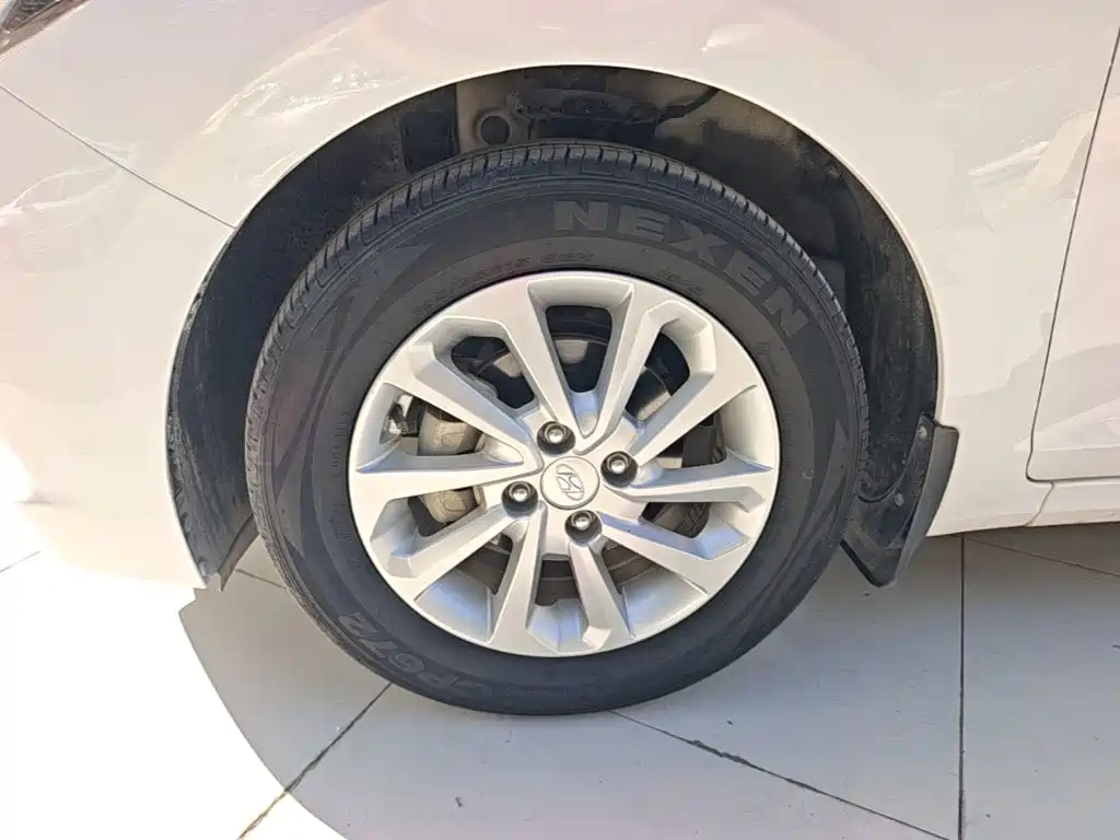 Hyundai Verna — миниатюра 23