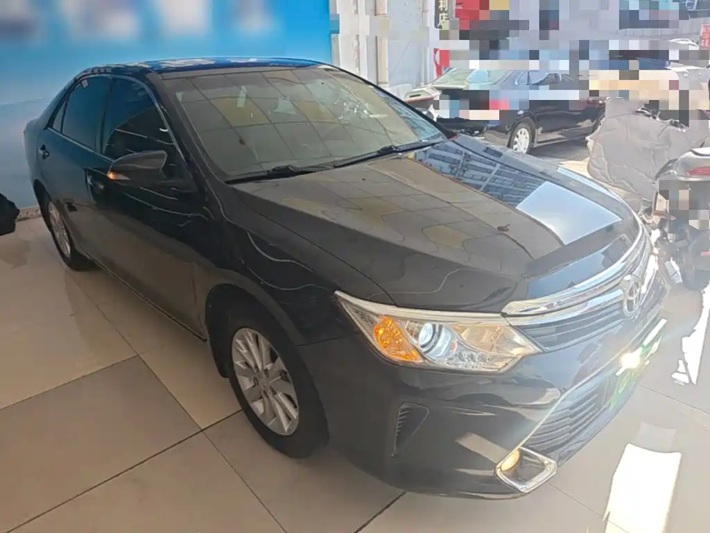 Toyota Camry — миниатюра 4