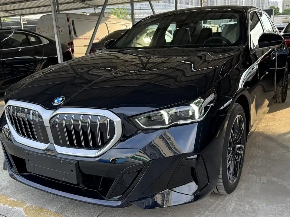 BMW 5 Series 2026