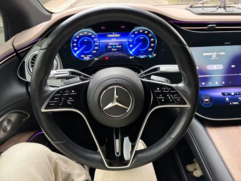 Mercedes-Benz EQS — миниатюра 13