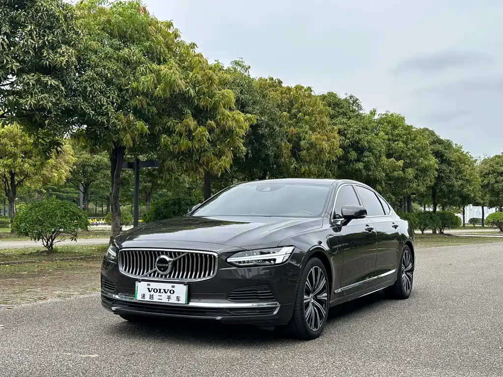 Volvo S90 PHEV 2021