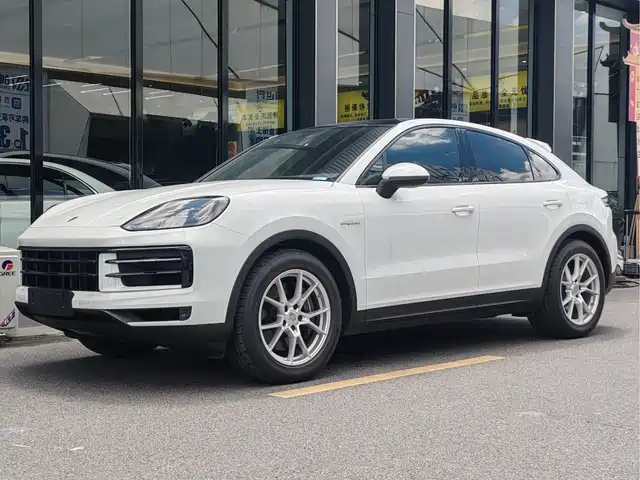 PORSCHE CAYENNE NEW ENERGY 2025