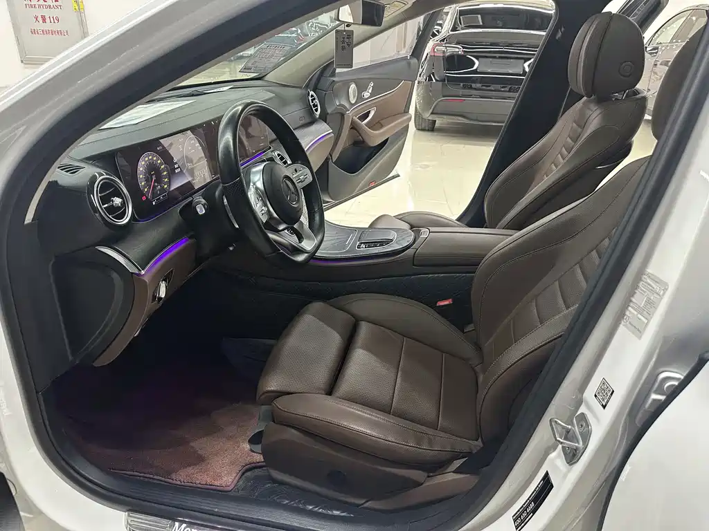 Mercedes-Benz E-Class — миниатюра 5