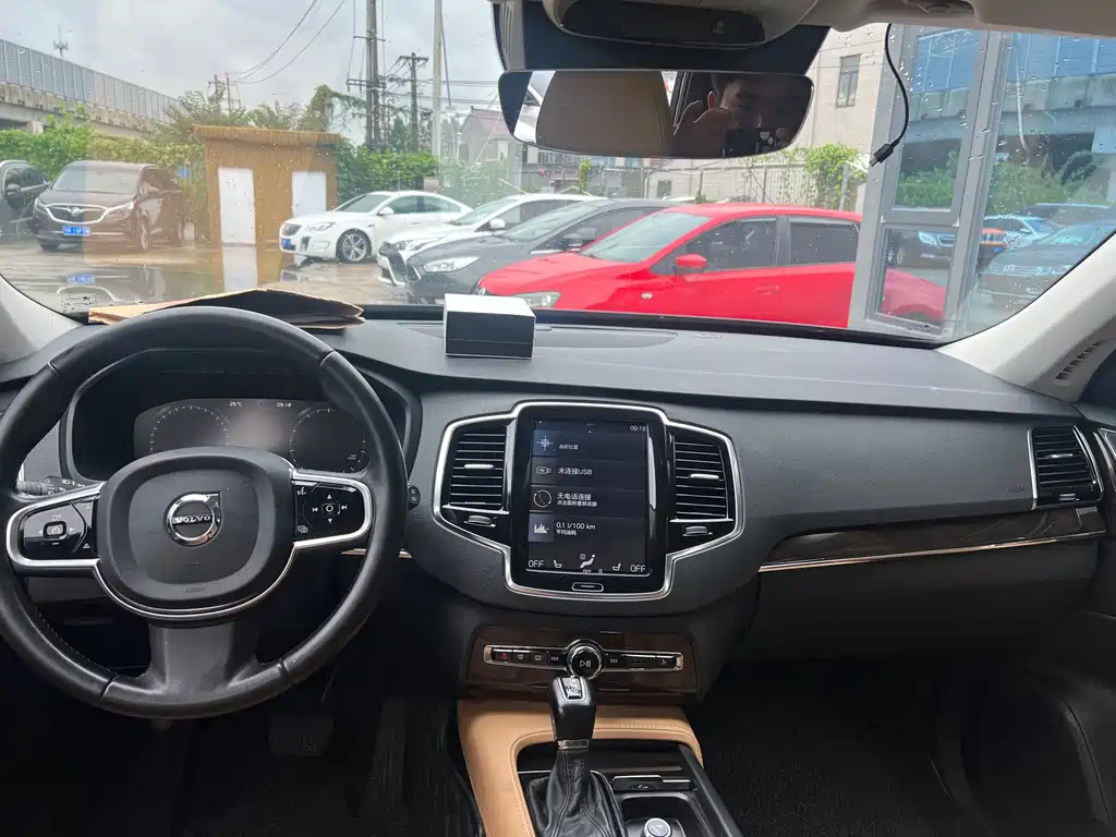 Volvo XC90 — миниатюра 6
