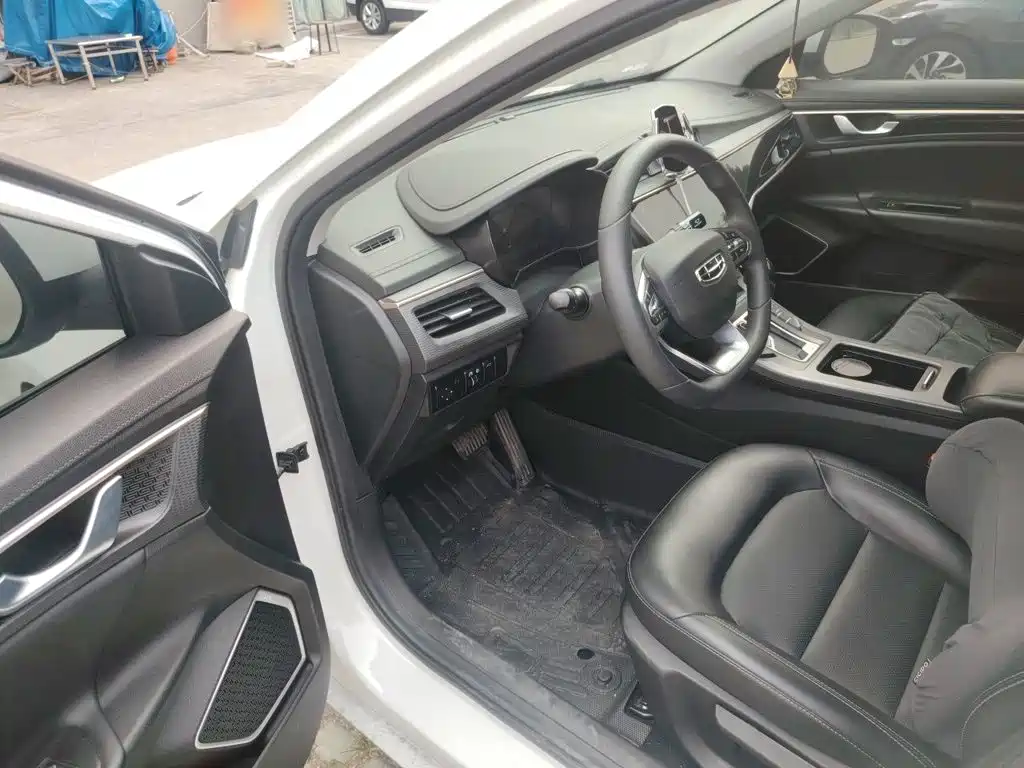 Geely Emgrand GL — миниатюра 12