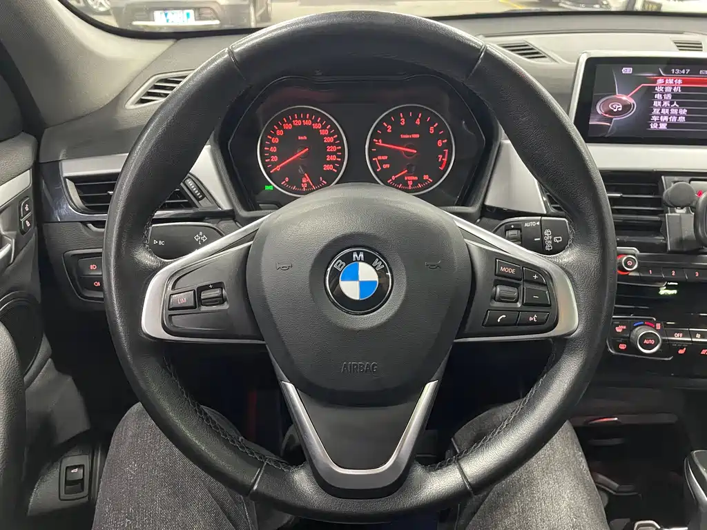 BMW X1 — миниатюра 19