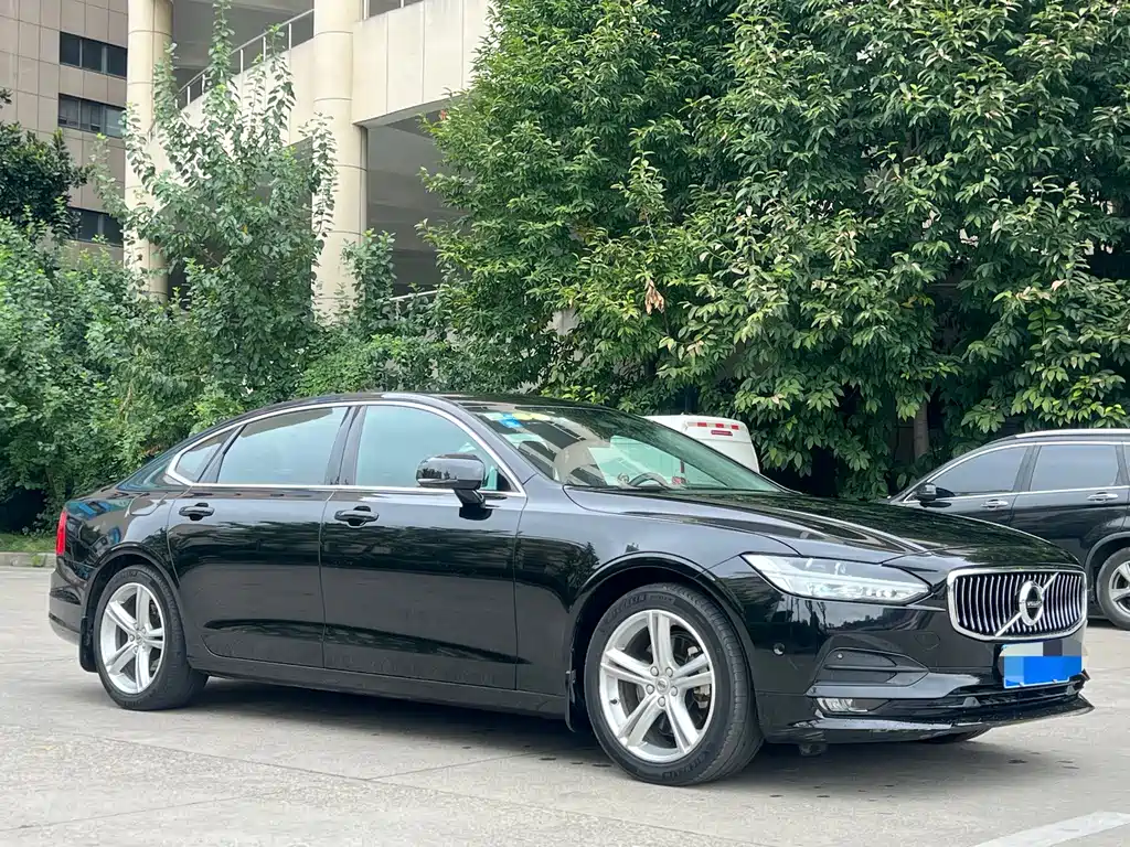 Volvo S90 — миниатюра 3