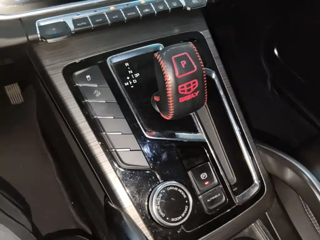 Geely Boyue — миниатюра 14