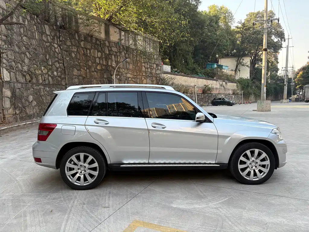 Mercedes-Benz GLK-Class (Import) — миниатюра 7