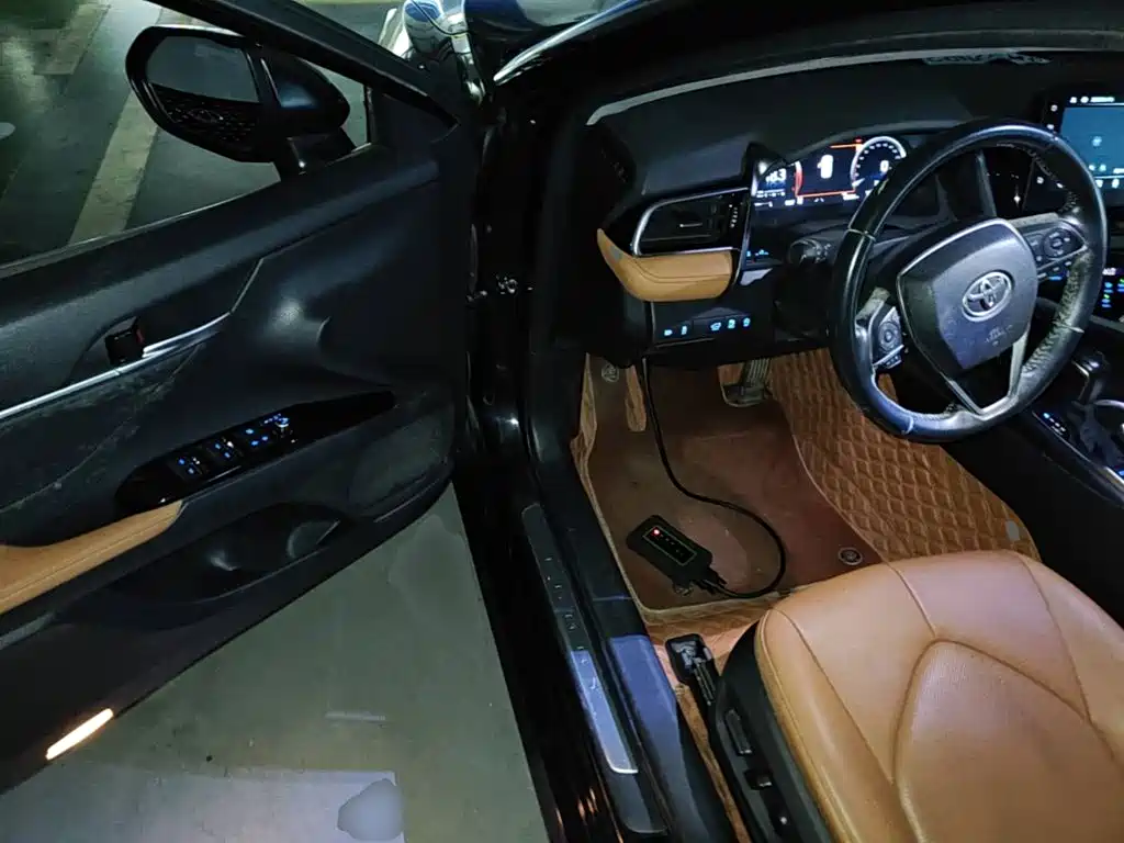 Toyota Camry — миниатюра 16
