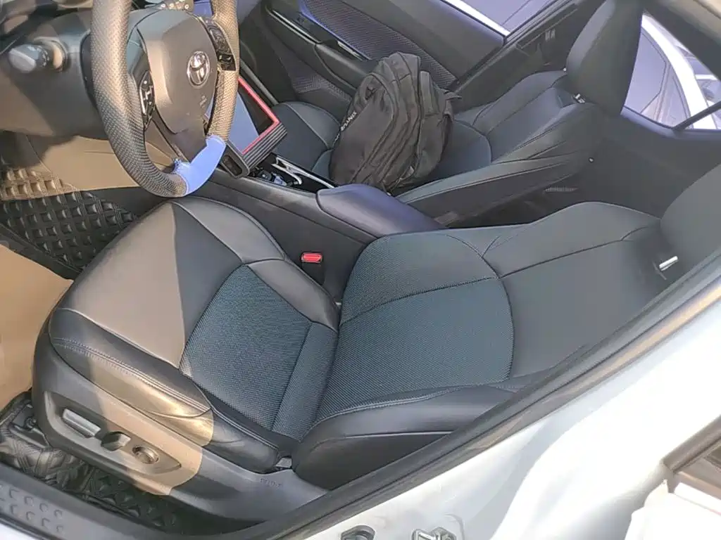 Toyota C-HR — миниатюра 15